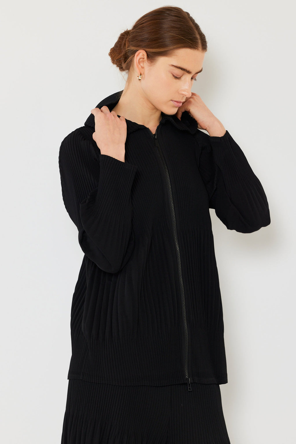 Pleated unisex plisse jacket w/2 way zipper - J05HD_Black