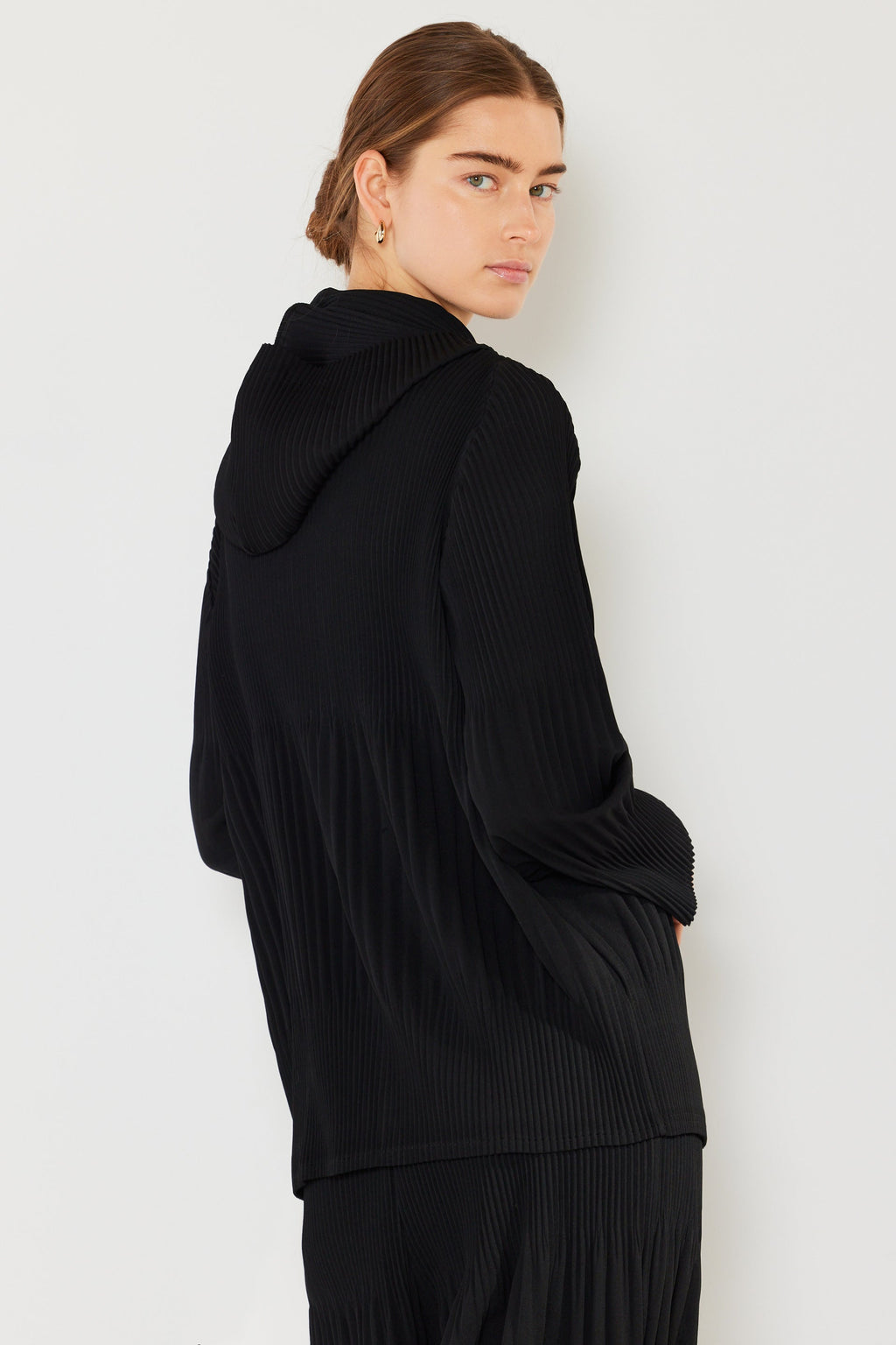 Pleated unisex plisse jacket w/2 way zipper - J05HD_Black